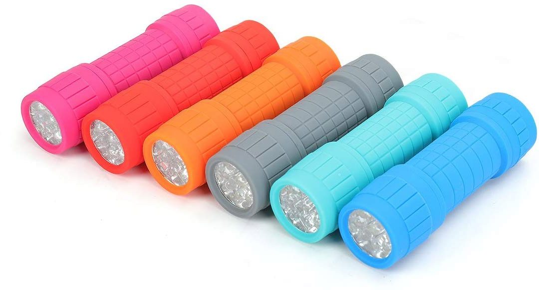 LED Flashlights w/ FREE Batteries – ONLY $1.70 EACH!