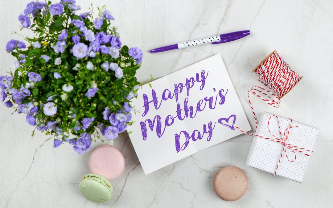 Awesome FREE Stuff to Celebrate Mother’s Day