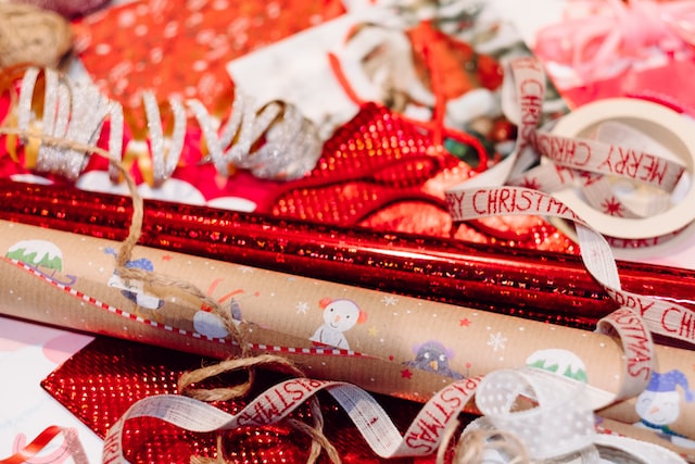 FREE Christmas Gift Wrap After Rebate – $15 Value